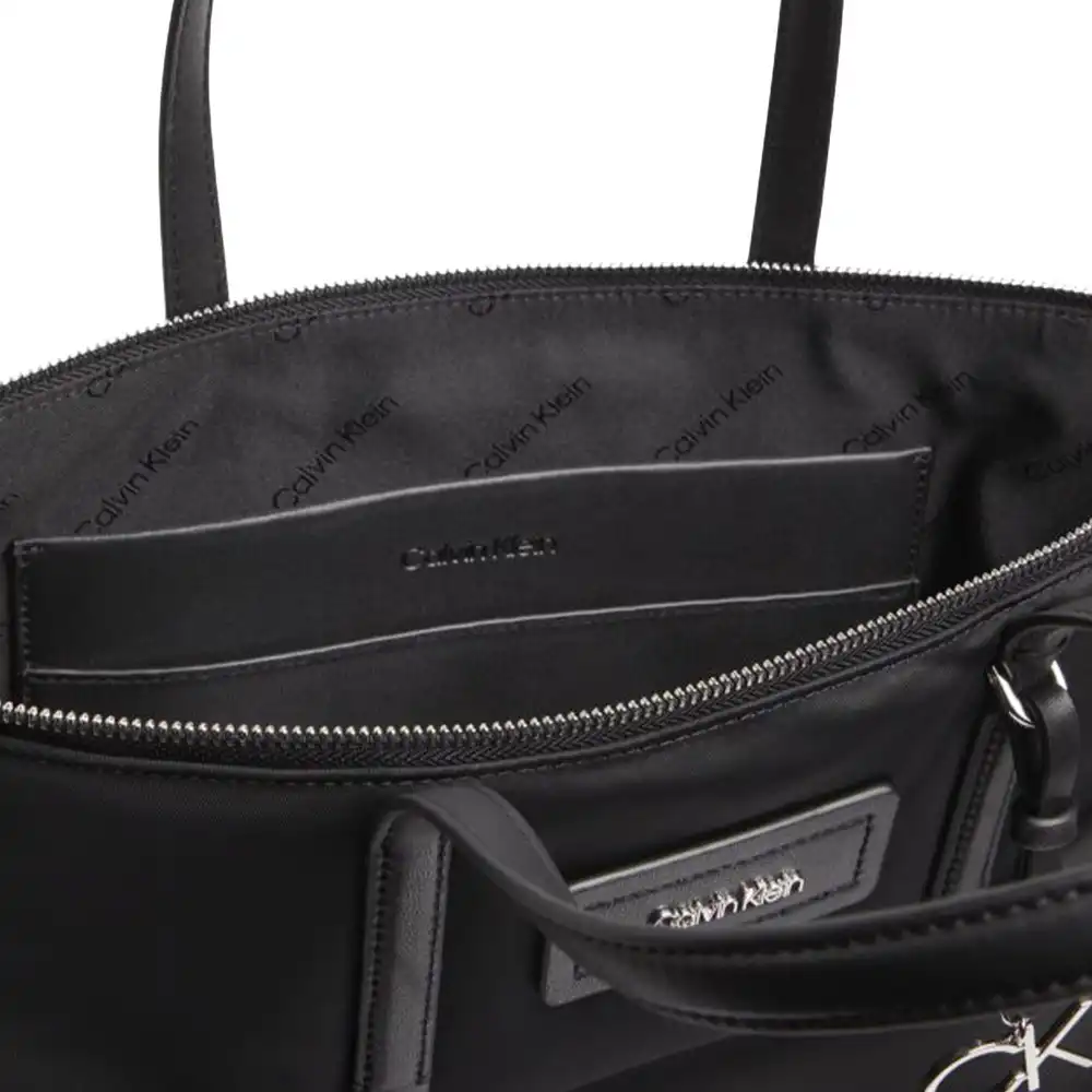 Must shopper Calvin Klein - 2