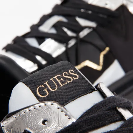 Produits victimes de leur succès Guess Argent Original sneaker silver