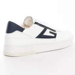 Basket de ville basse homme Guess Classic Salerno logo G Blanc - ZESHOES