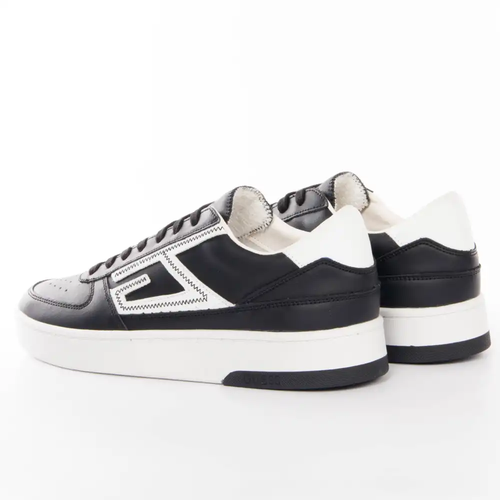 Classic Salerno logo G Guess - 9