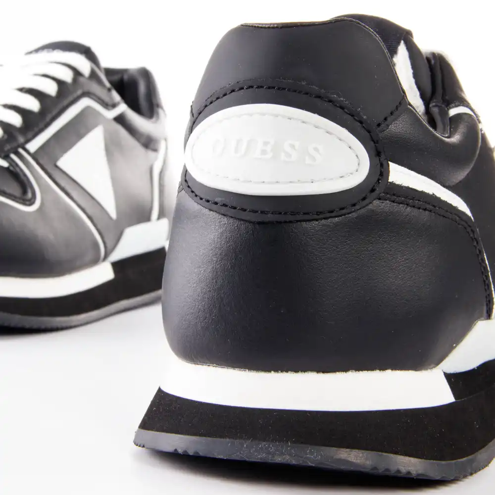 Potenza Guess - 8 Potenza Guess - 8