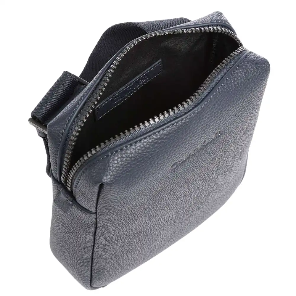 Must Reporter Calvin Klein - 3