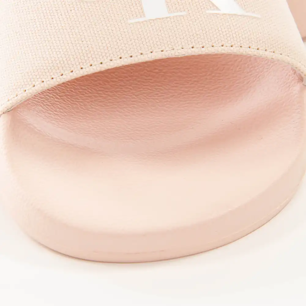 monogram Calvin Klein - 5 monogram Calvin Klein - 5