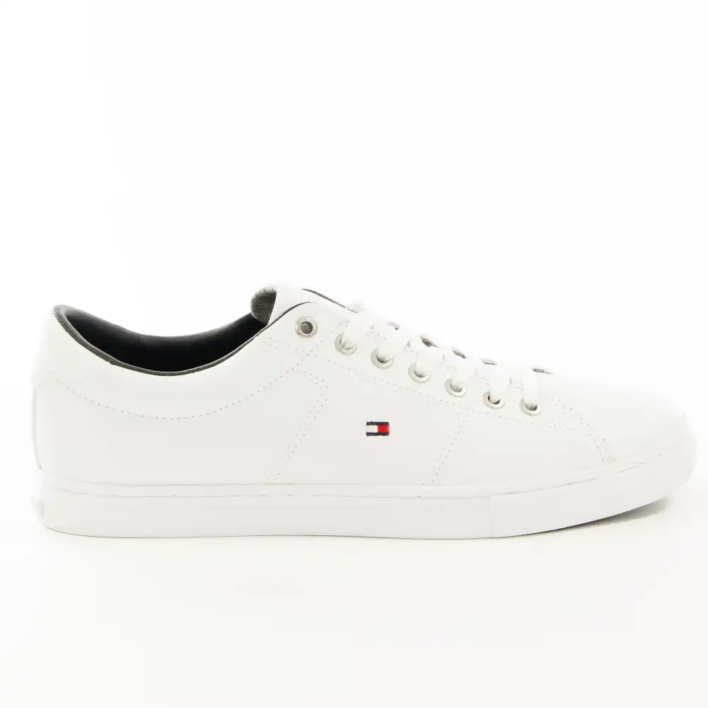 Essential Tommy Jeans - 3 Essential Tommy Jeans - 3