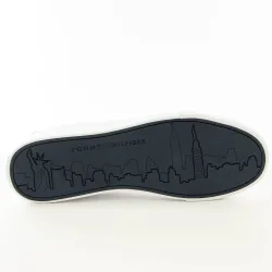 Essential Tommy Jeans - 7 Essential Tommy Jeans - 7