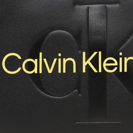 Produits victimes de leur succès Calvin Klein Noir Sculpted Camera Bag 18 Mono