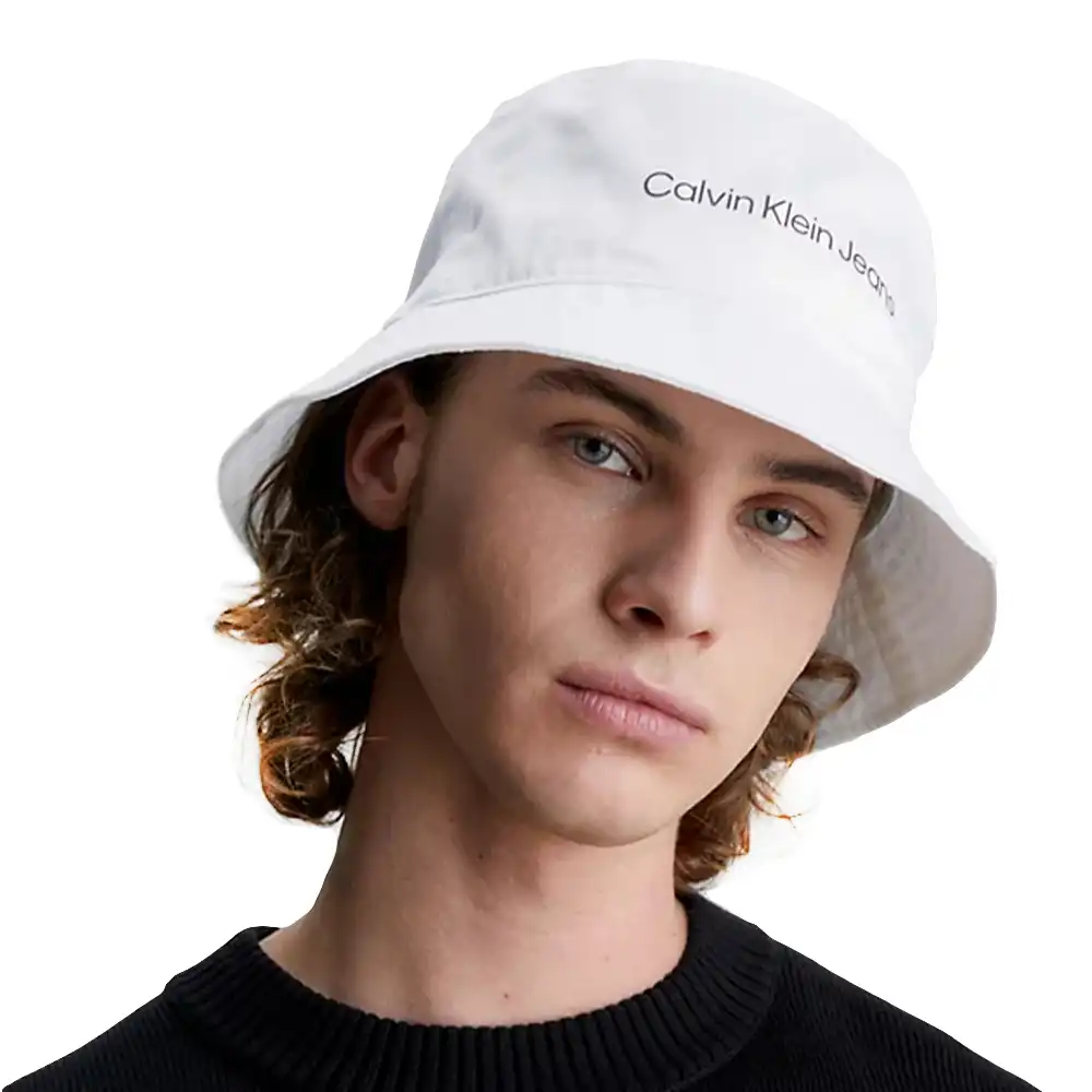 Monogram Calvin Klein - 2