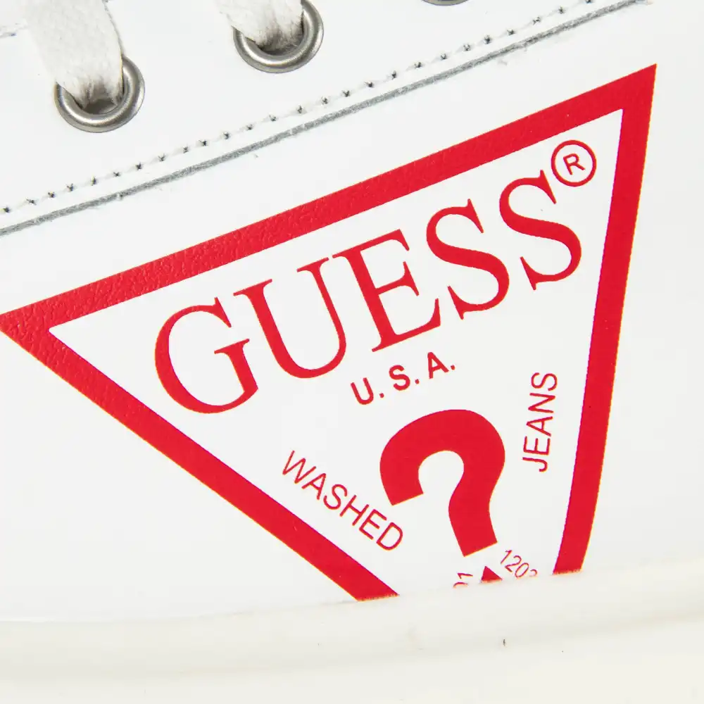 Basket basse homme Guess Red logo triangle Blanc - ZESHOES