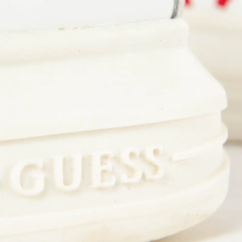 Basket basse homme Guess Red logo triangle Blanc - ZESHOES