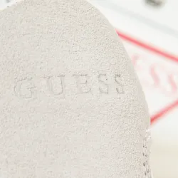 Basket basse homme Guess Red logo triangle Blanc - ZESHOES