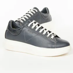 Logo gravé Guess - 2