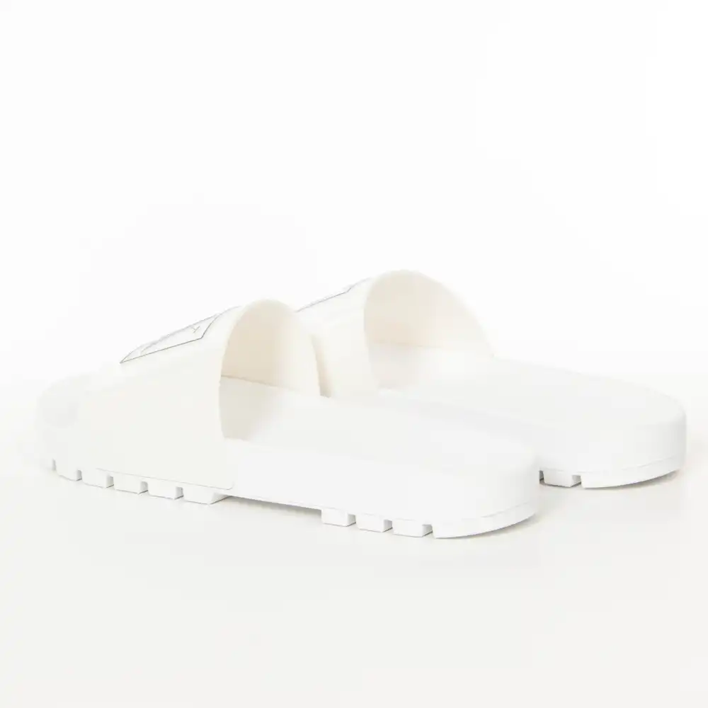 Truck slide monogram Calvin Klein - 8 Truck slide monogram Calvin Klein - 8