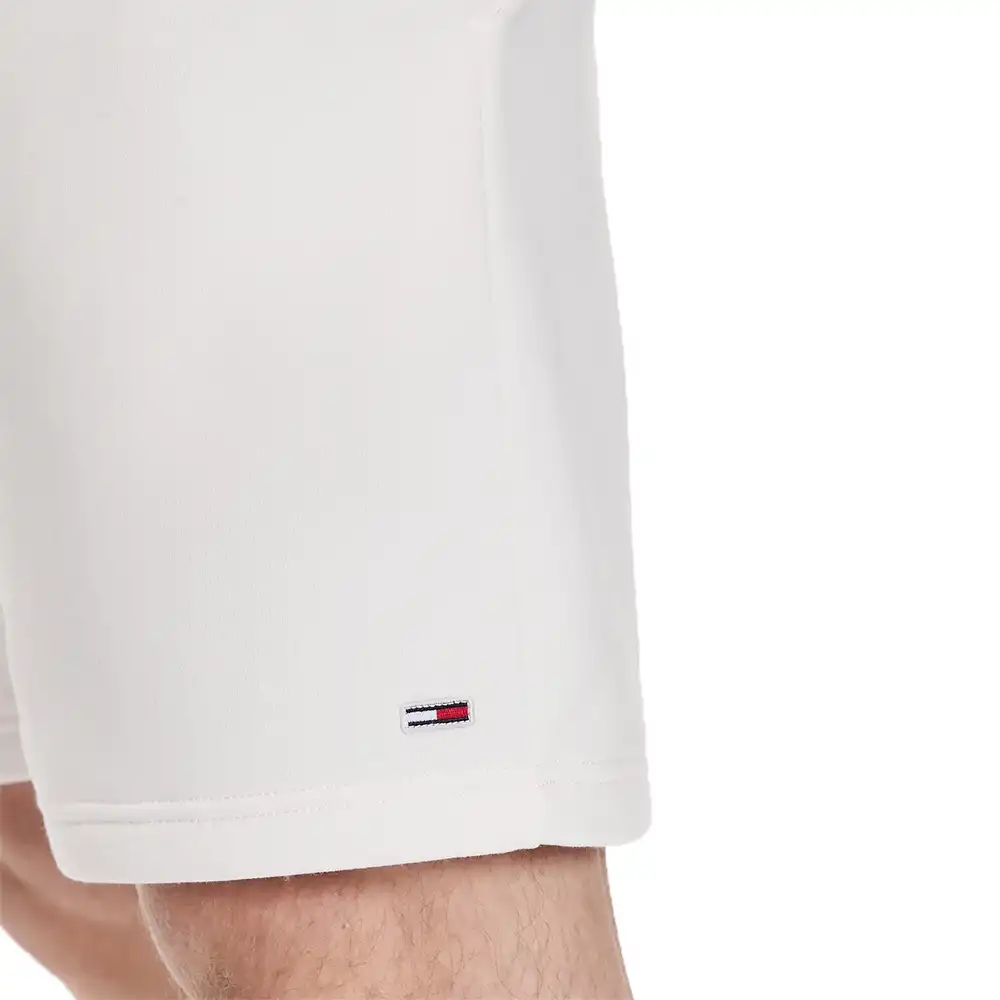 essential Tommy Jeans - 3 essential Tommy Jeans - 3