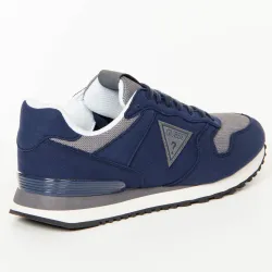 logo triangle Guess - 7 logo triangle Guess - 7