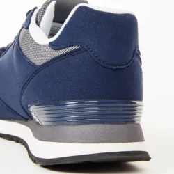 logo triangle Guess - 8 logo triangle Guess - 8