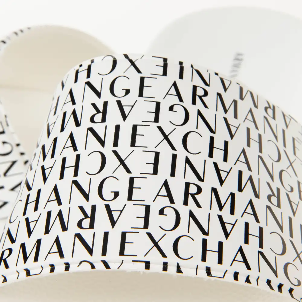 Claquette homme Armani Exchange Classic slide pool Blanc - ZESHOES Claquette homme Armani Exchange Classic slide pool Blanc - ZESHOES