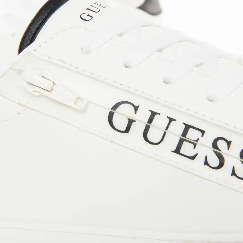 Todi Guess - 4