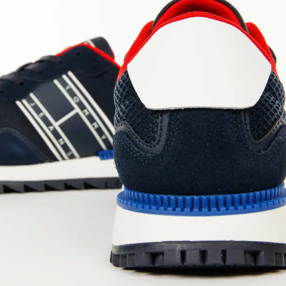 authentic Tommy Jeans - 8