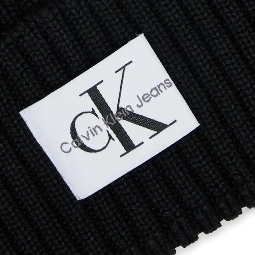 Monogram Calvin Klein - 2 Monogram Calvin Klein - 2