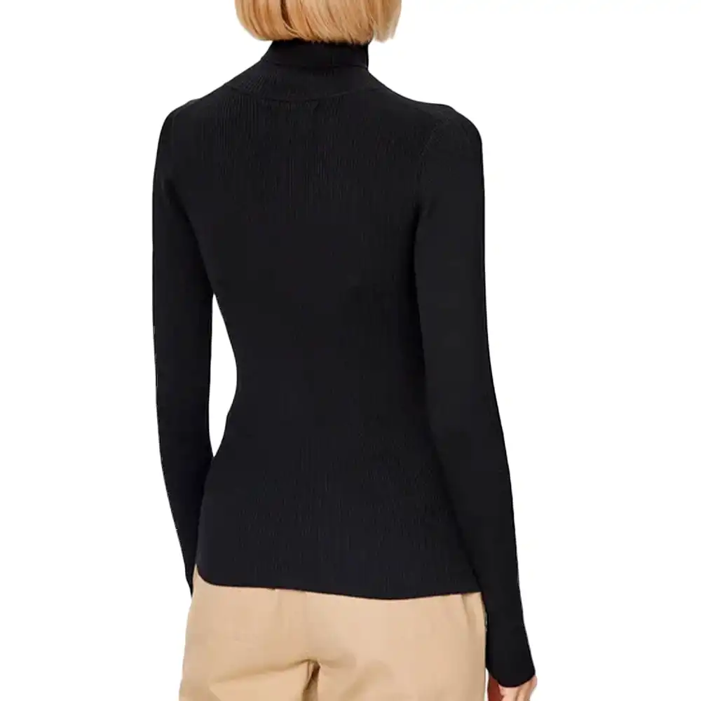 essential Calvin Klein - 4 essential Calvin Klein - 4