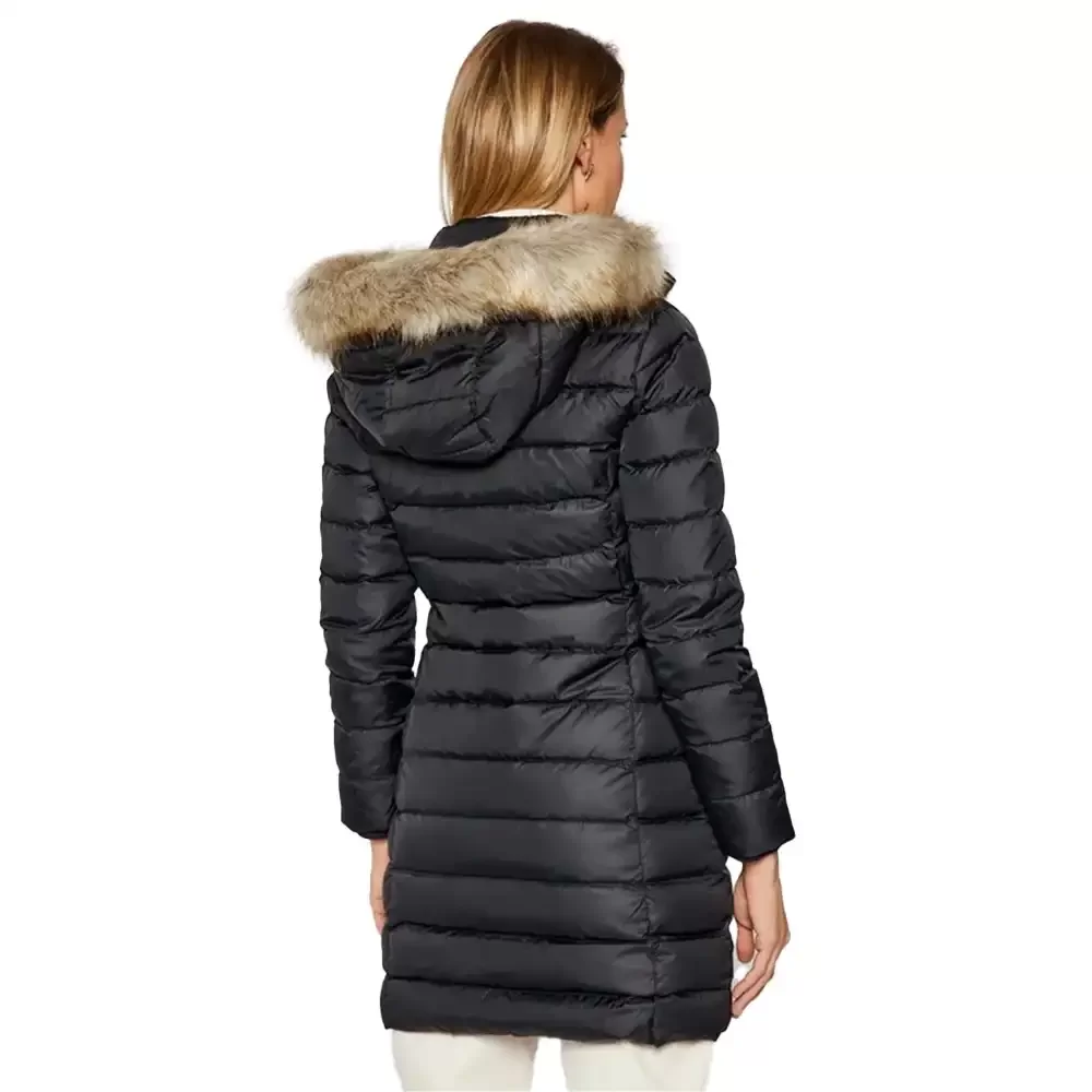 Essential Tommy Jeans - 6 Essential Tommy Jeans - 6