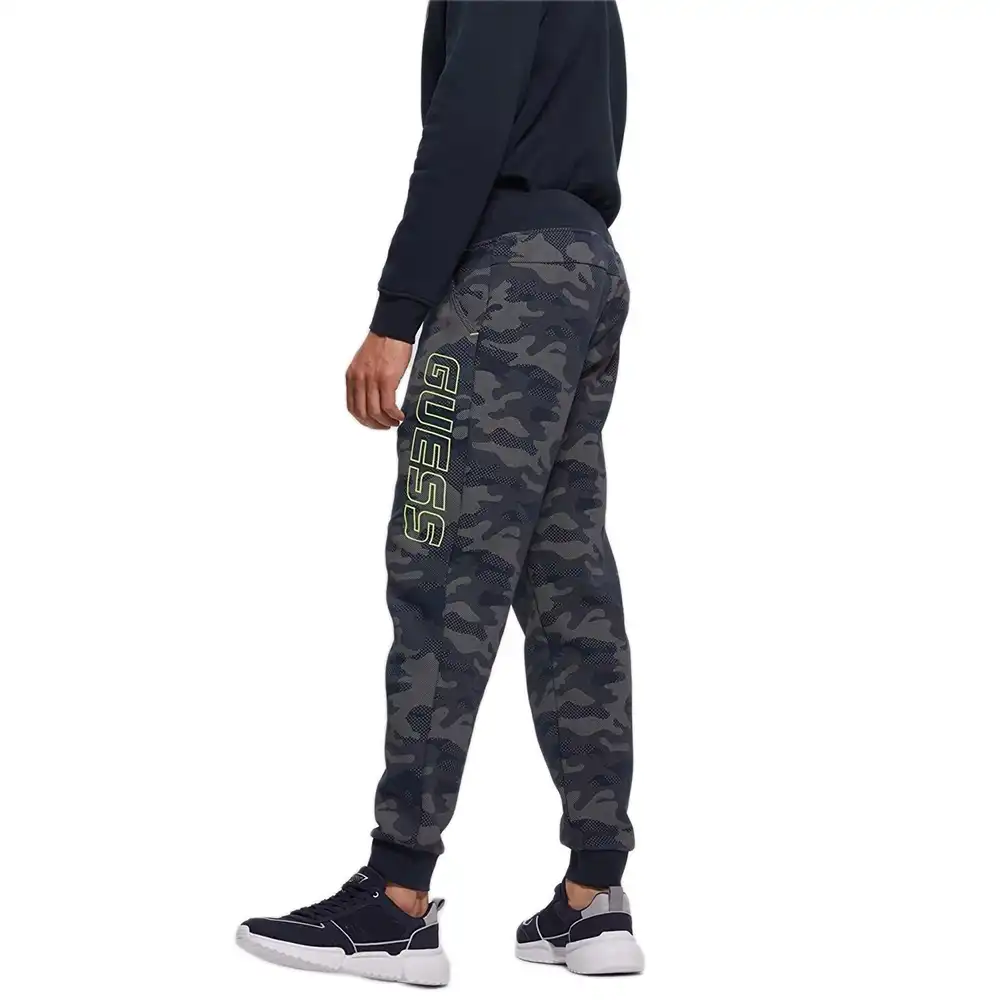 Essentielle Guess - 2 Essentielle Guess - 2