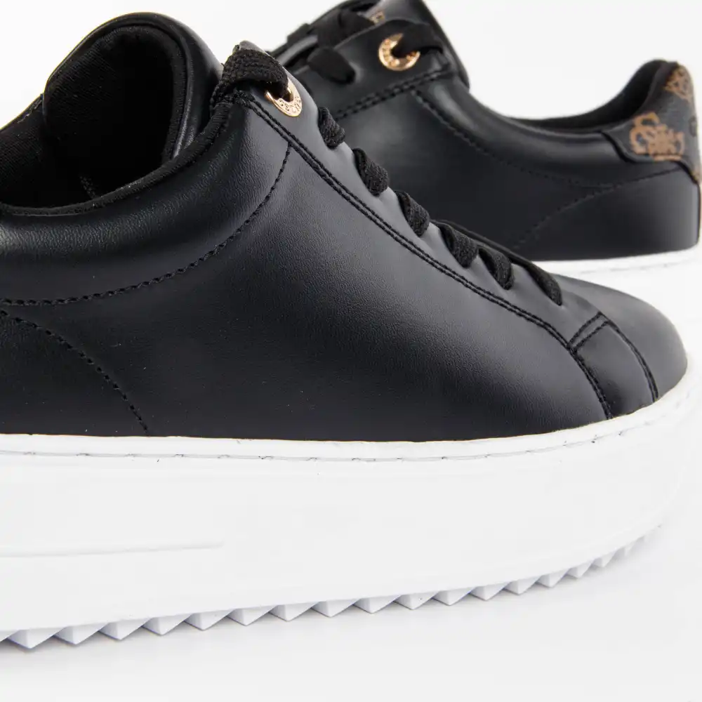 esssentiel Guess - 7