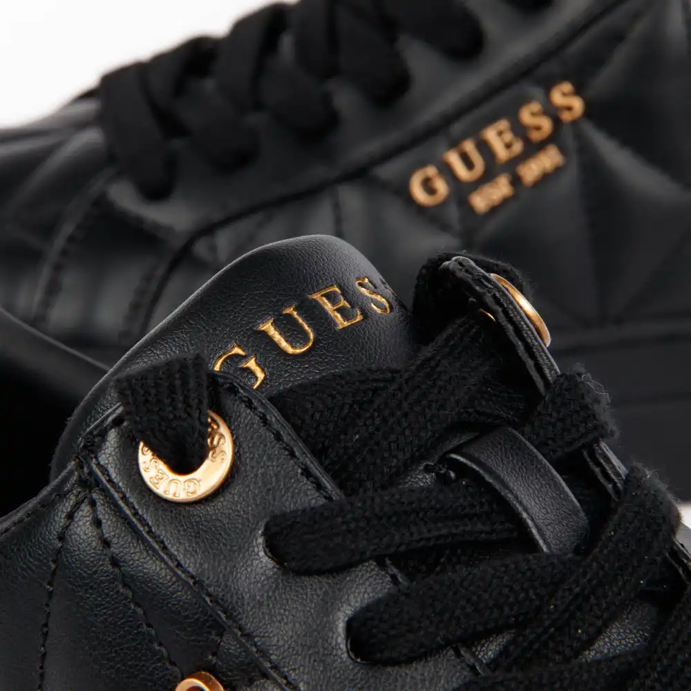 esssentiel Guess - 6 esssentiel Guess - 6