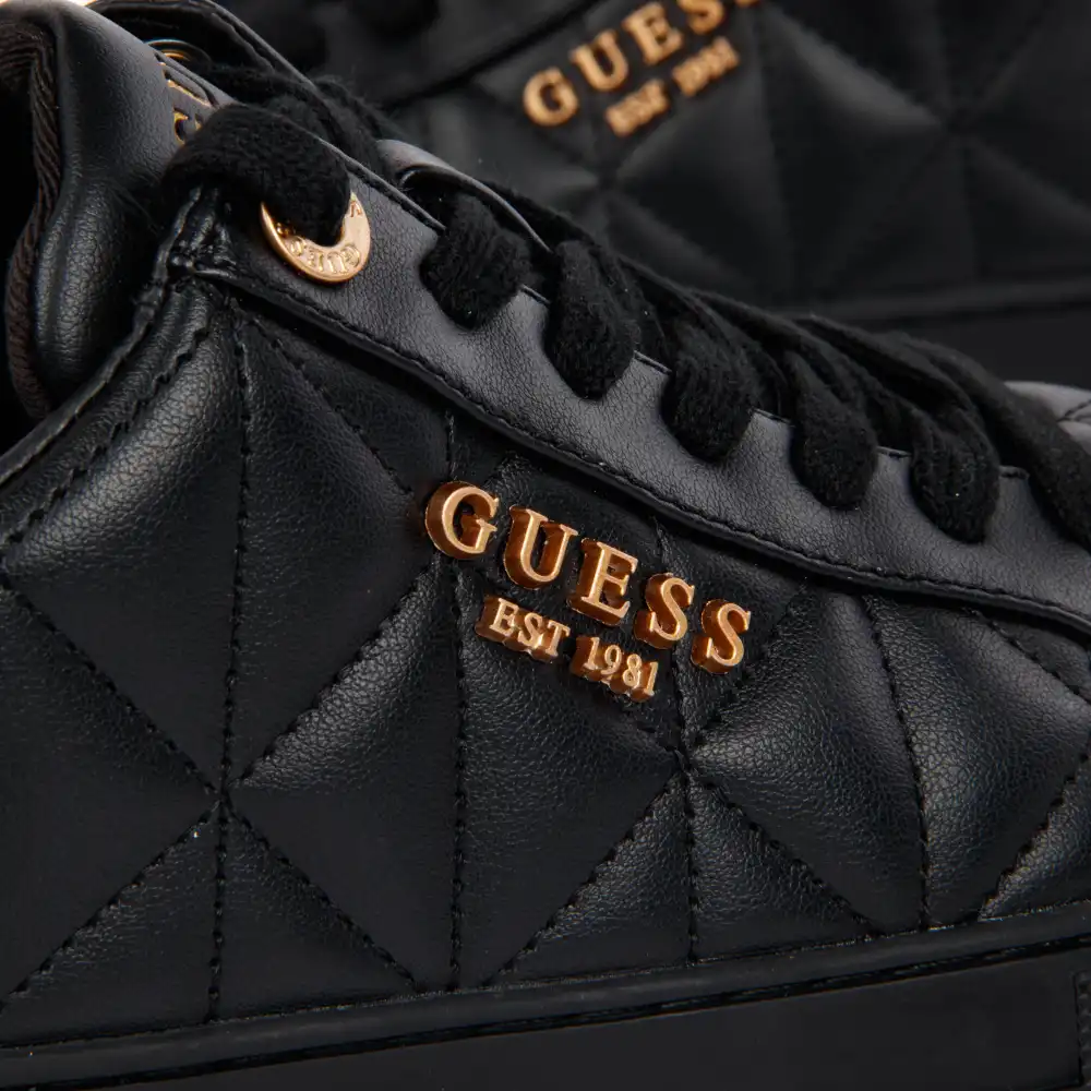 esssentiel Guess - 7 esssentiel Guess - 7