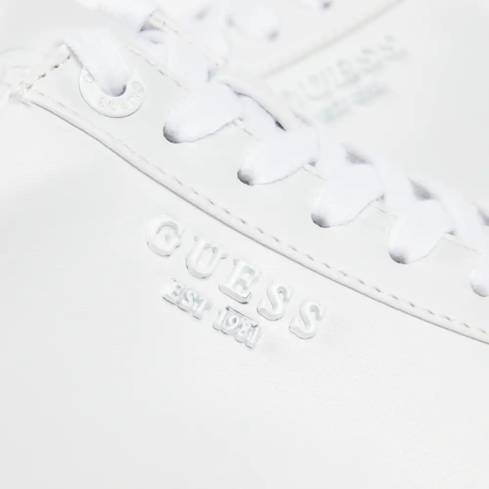 esssentiel Guess - 7 esssentiel Guess - 7