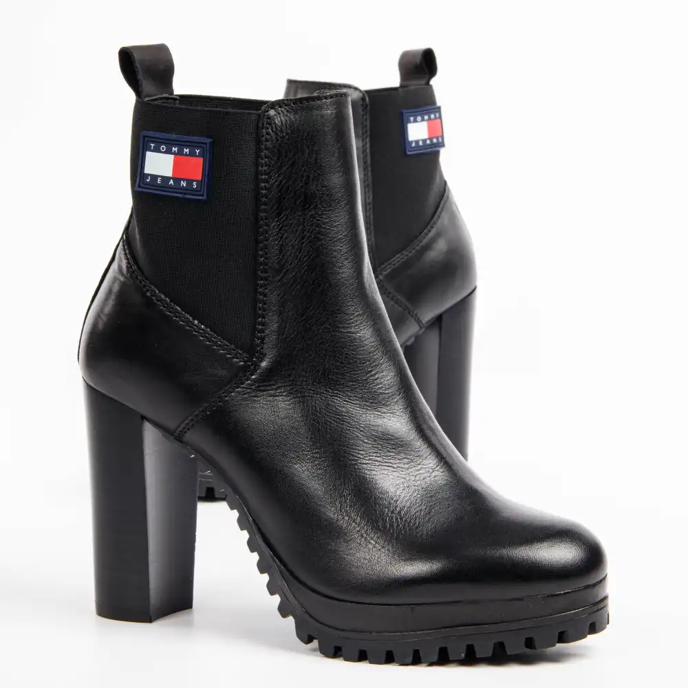 Essential Tommy Jeans - 2