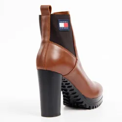 Essential Tommy Jeans - 4 Essential Tommy Jeans - 4