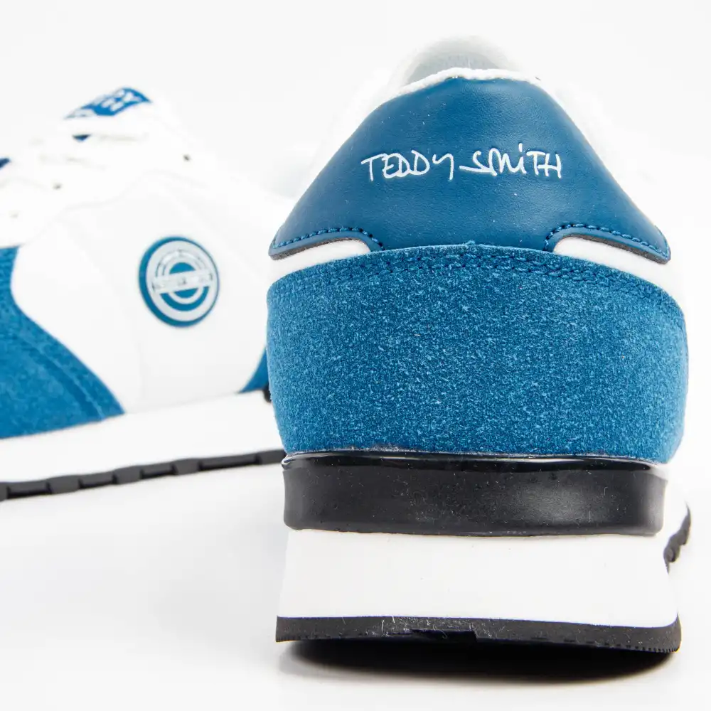 Essential Teddy Smith - 8 Essential Teddy Smith - 8