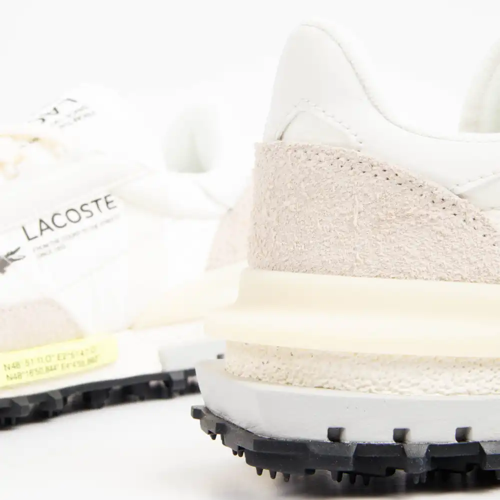 Essence Lacoste - 9 Essence Lacoste - 9