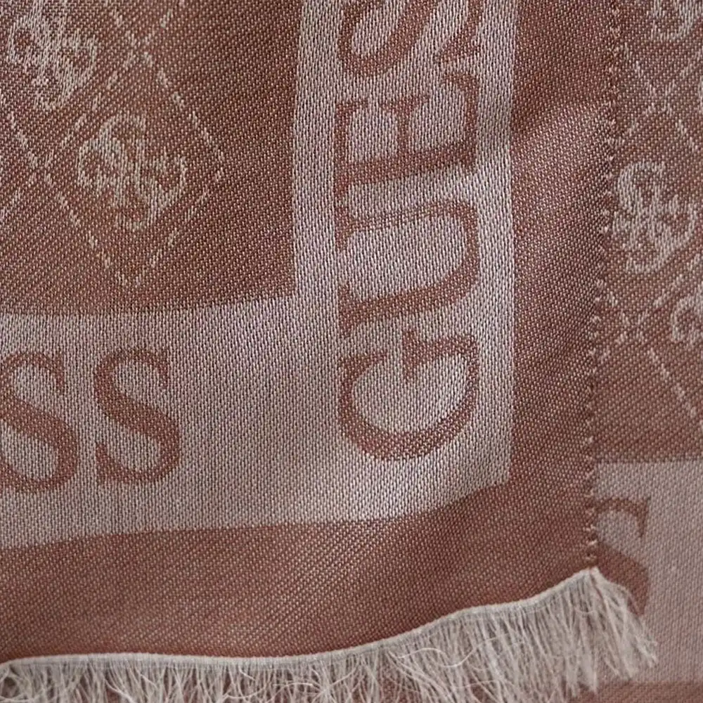 Aviana Guess - 3 Aviana Guess - 3