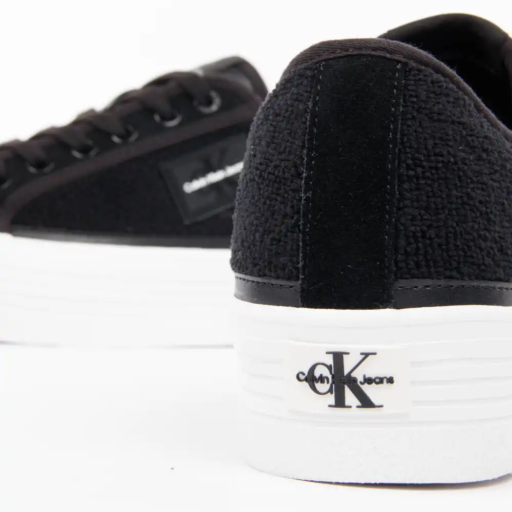 Authentic Calvin Klein - 9