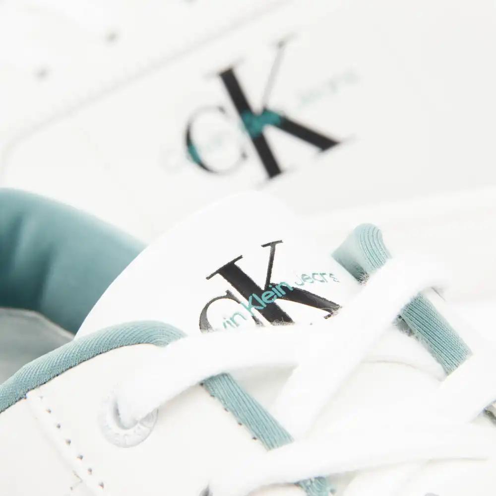 Authentic Calvin Klein - 7