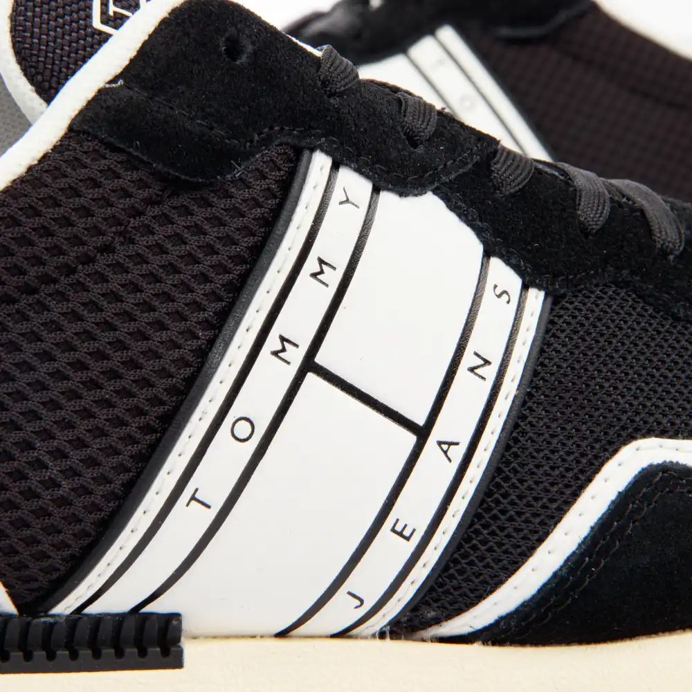 Authentic Tommy Jeans - 8 Authentic Tommy Jeans - 8