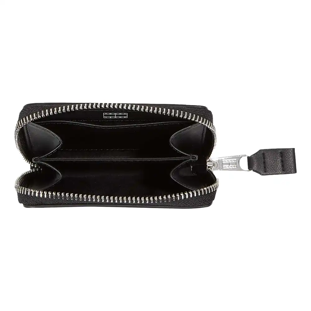 Essential Must Tommy Jeans - 2 Essential Must Tommy Jeans - 2