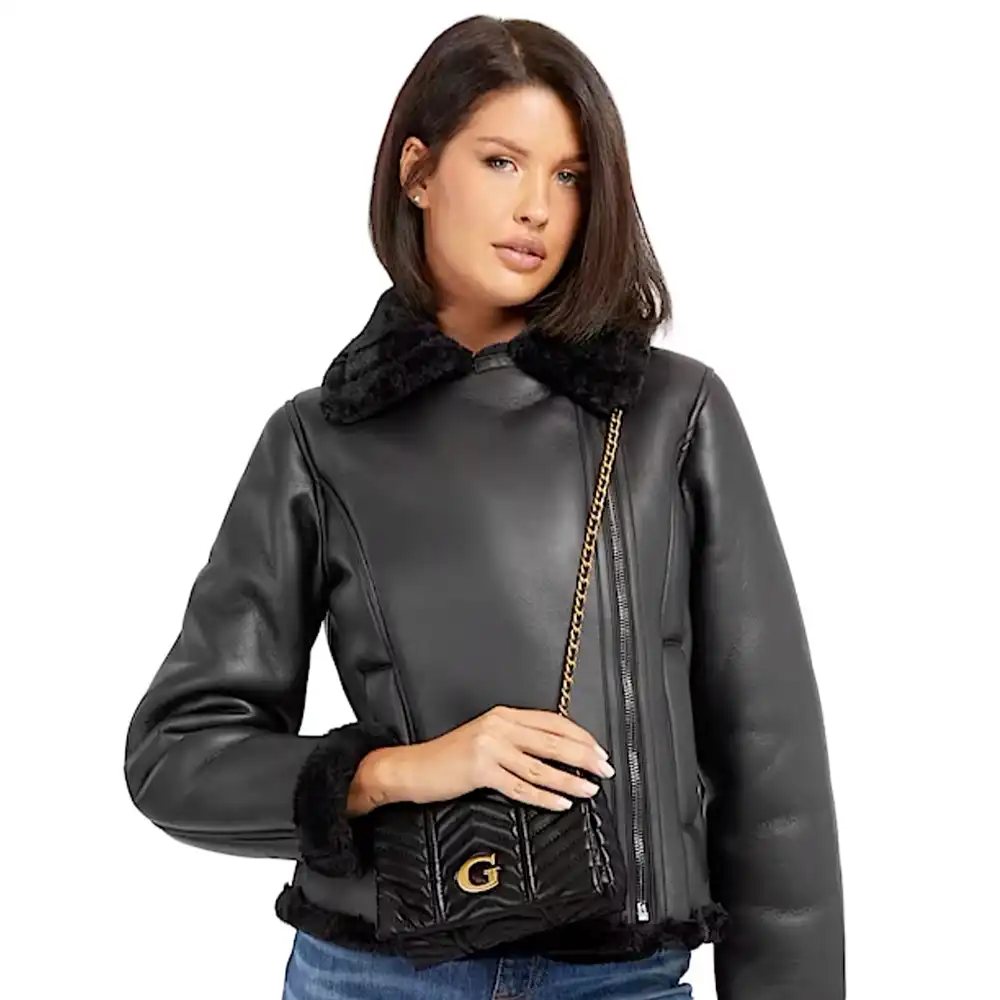 lovide Guess - 4 lovide Guess - 4