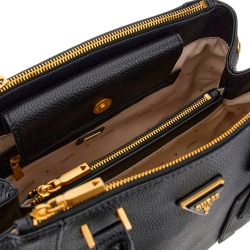 Laryn Guess - 2 Laryn Guess - 2