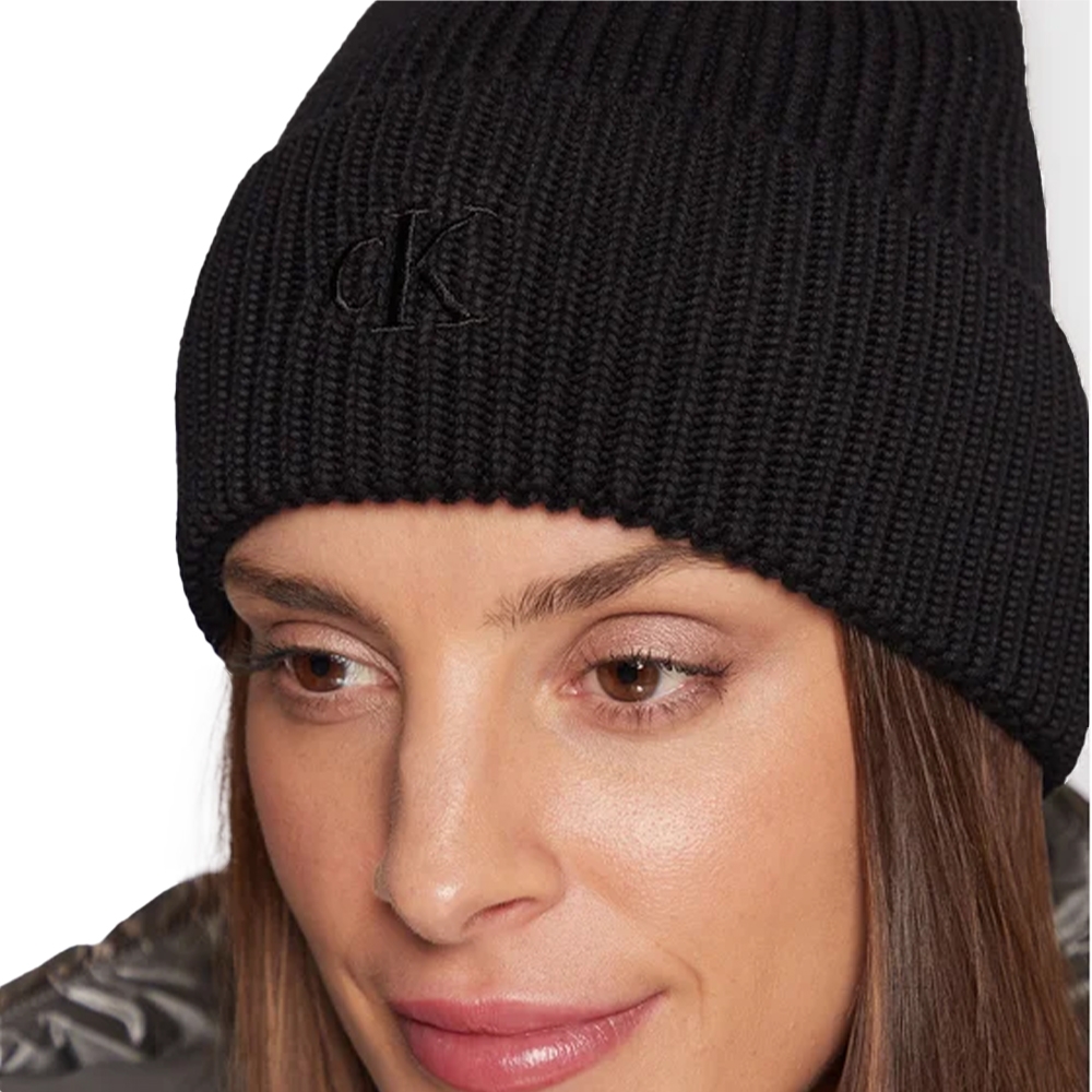 Minimal monogram Calvin Klein - 4 Minimal monogram Calvin Klein - 4