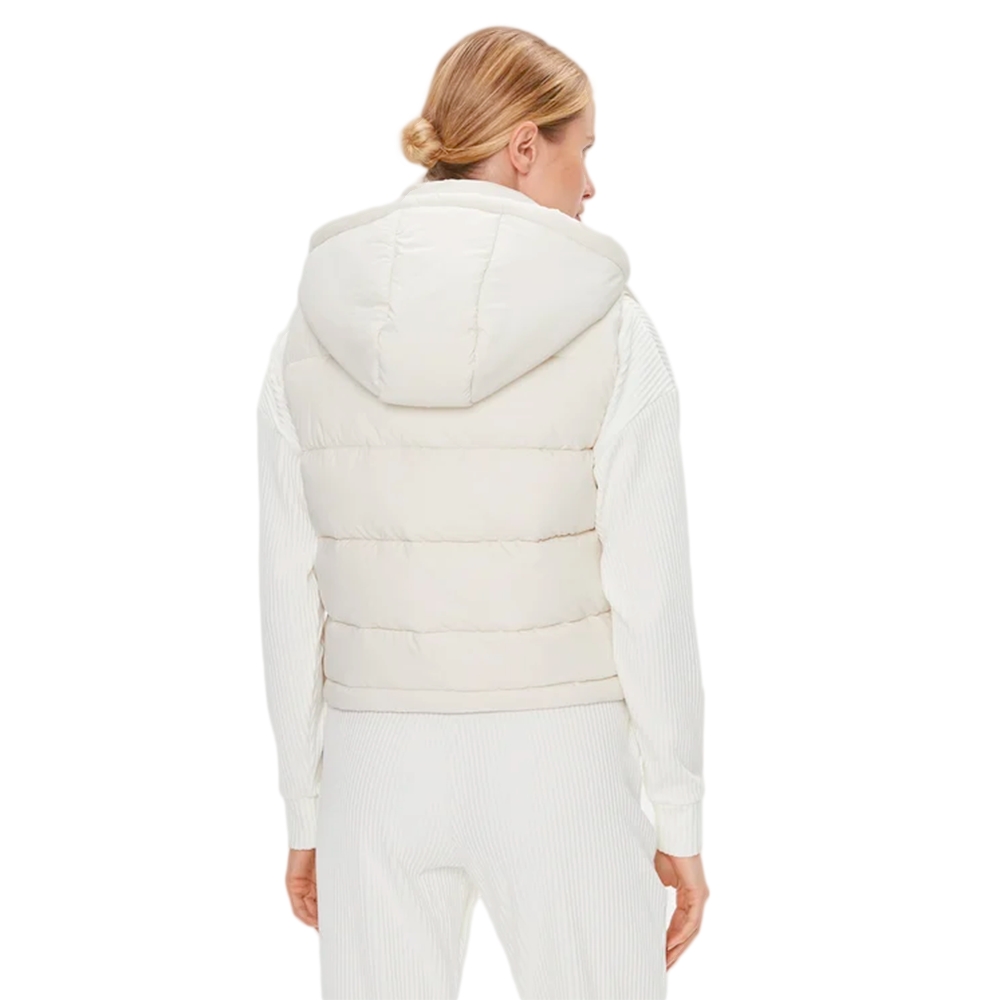 essentials Guess - 5 essentials Guess - 5