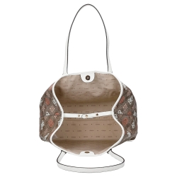 Vicky Guess - 3 Vicky Guess - 3