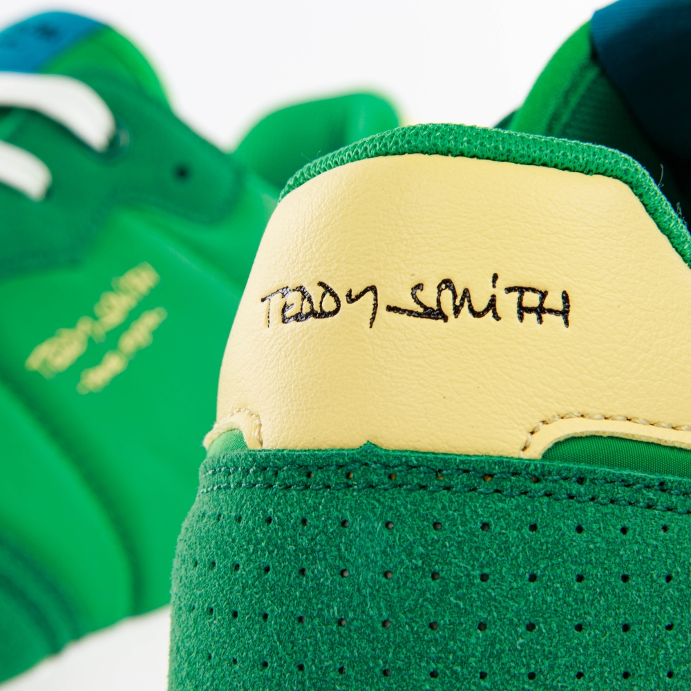 Essential Teddy Smith - 8 Essential Teddy Smith - 8