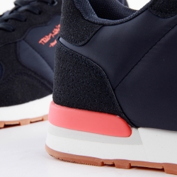 Essential Teddy Smith - 8 Essential Teddy Smith - 8