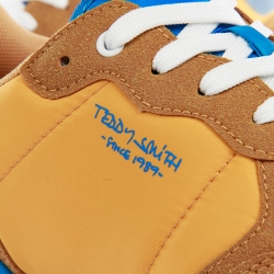 Essential Teddy Smith - 7 Essential Teddy Smith - 7