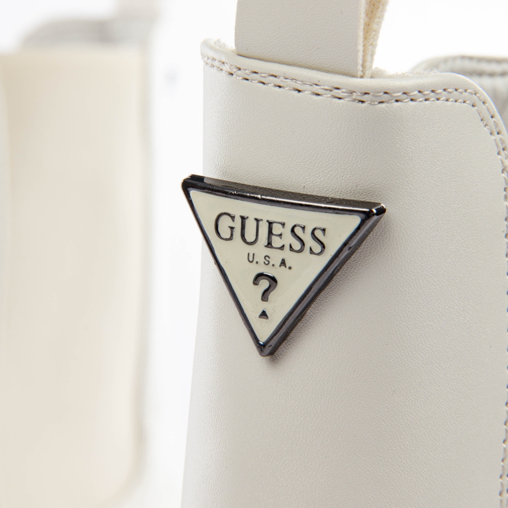 charlotte Guess - 5