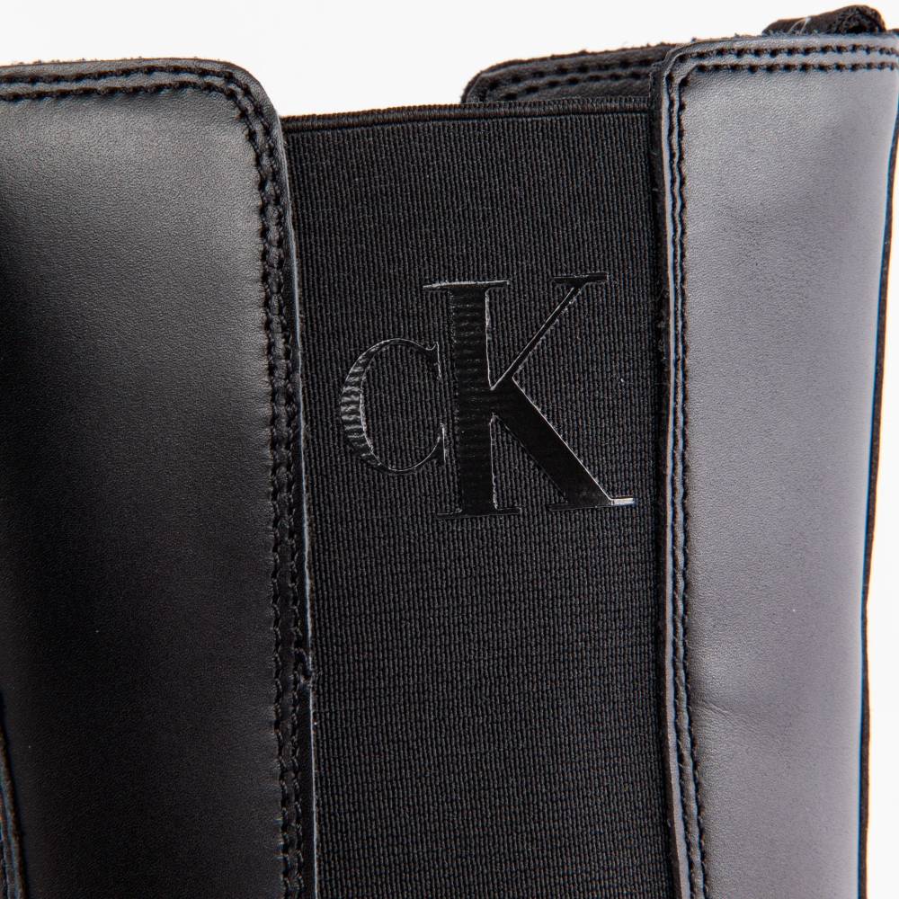 Authentic Calvin Klein - 7