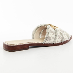 symo Guess - 4 symo Guess - 4